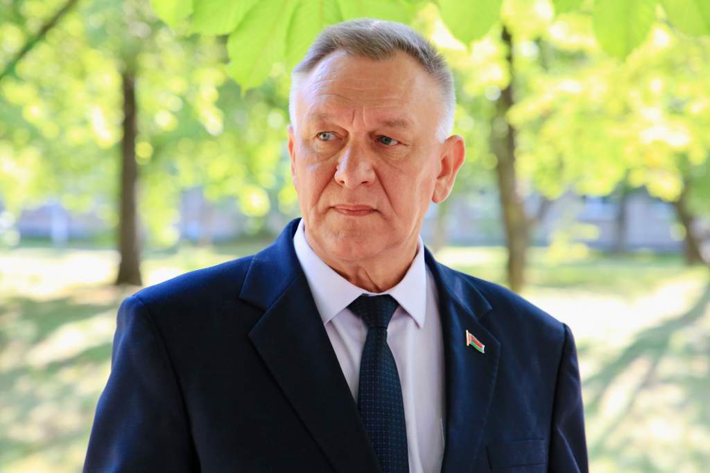 Жуков.jpg