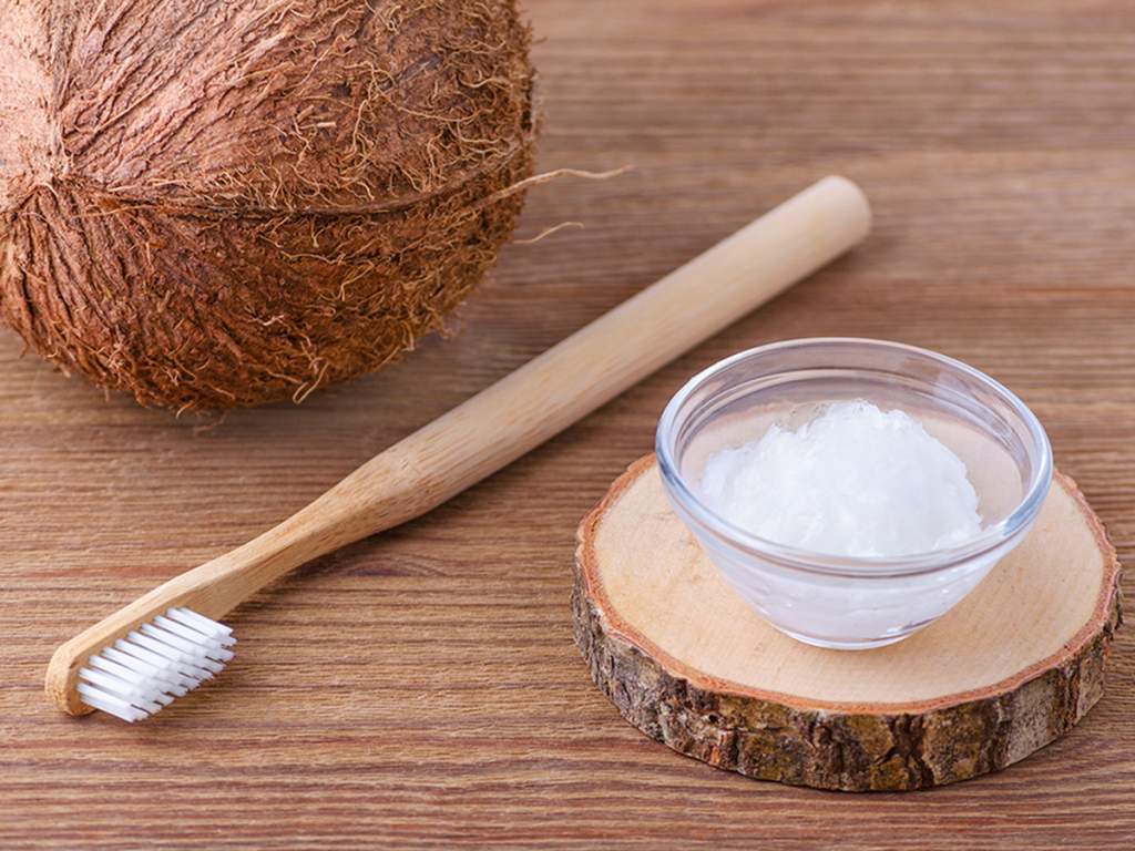 coconut-oil-for-teeth_1.jpg