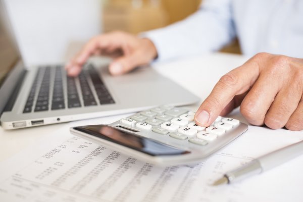 depositphotos_35788013-stock-photo-man-doing-his-accounting-financial.jpg