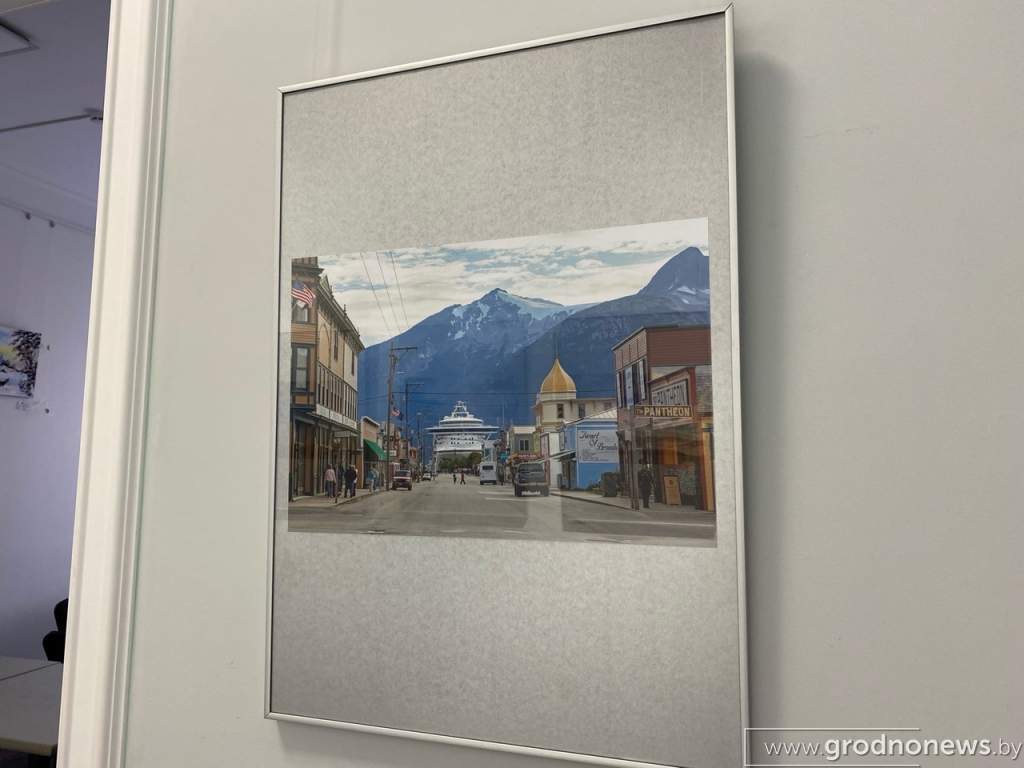 6M3xZvXAxNE.jpg