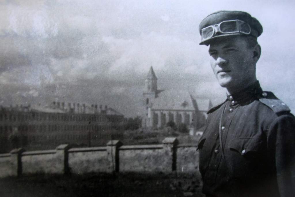 012.JPG