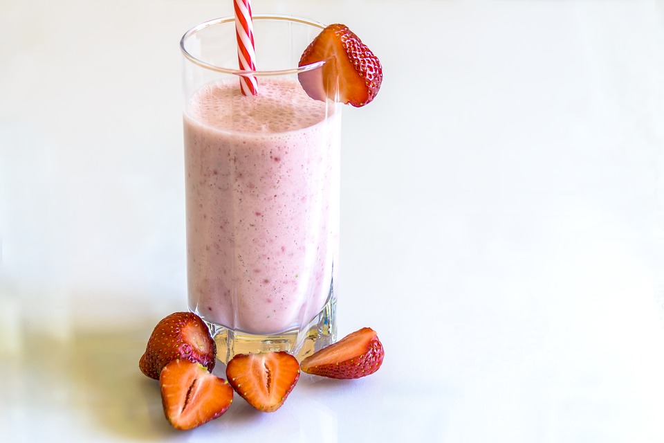 strawberry-smoothie-1418212_960_720.jpg