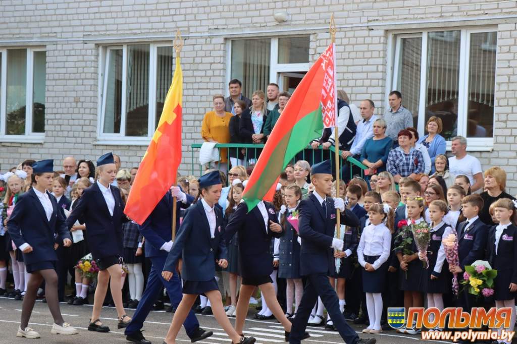 линейка_Мир_День-знаний_1-сентября_школа00041.jpg