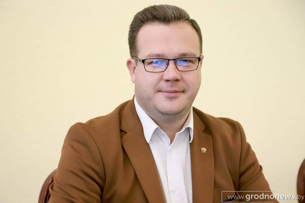 Есин.jpg