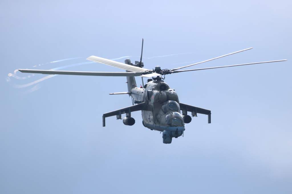 235705-07.JPG