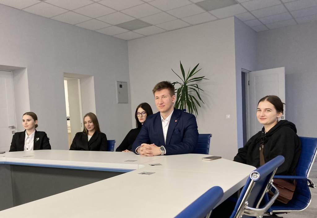БИСИ 3.jpg