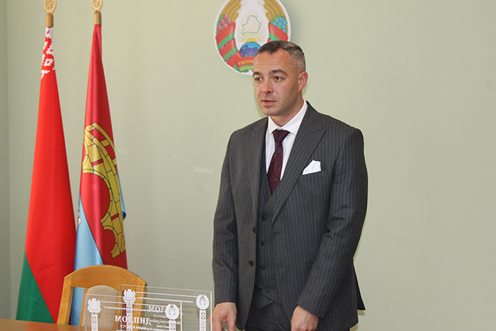 Невера В_вручает награды 019.jpg