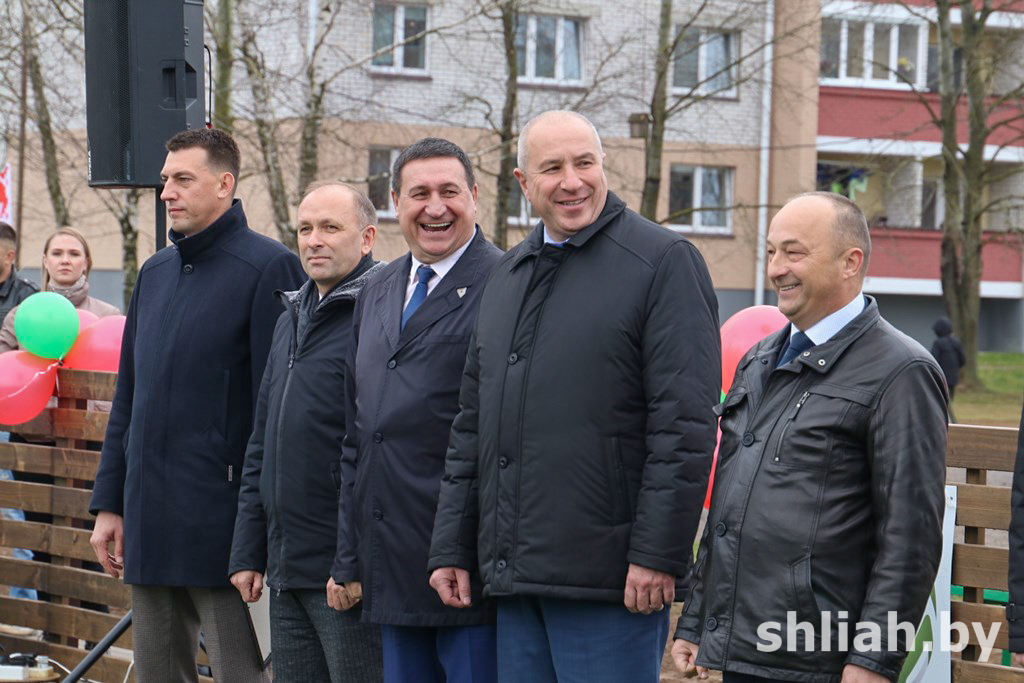 npuyqto5p3uuafkqryga38e3tqlb1p6j.jpg