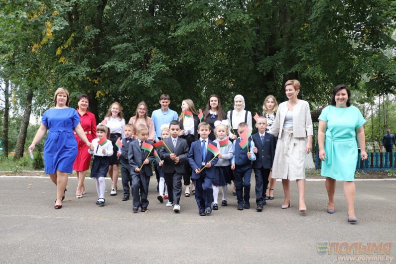 1сентября_Турец_школа_линейка_2-795x530.jpg