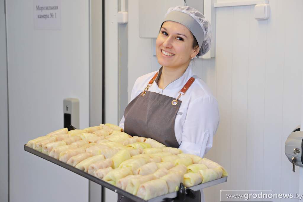Юлия Грушевич старший изготовитель полуфабрикатов.JPG