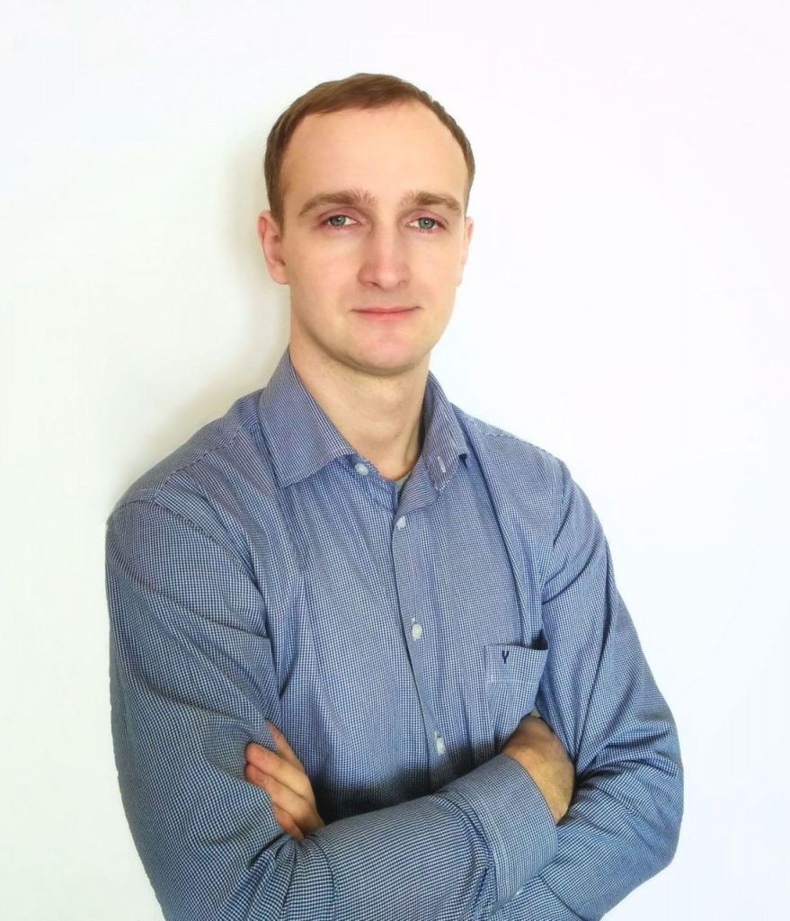 Центр квартир директор.jpg