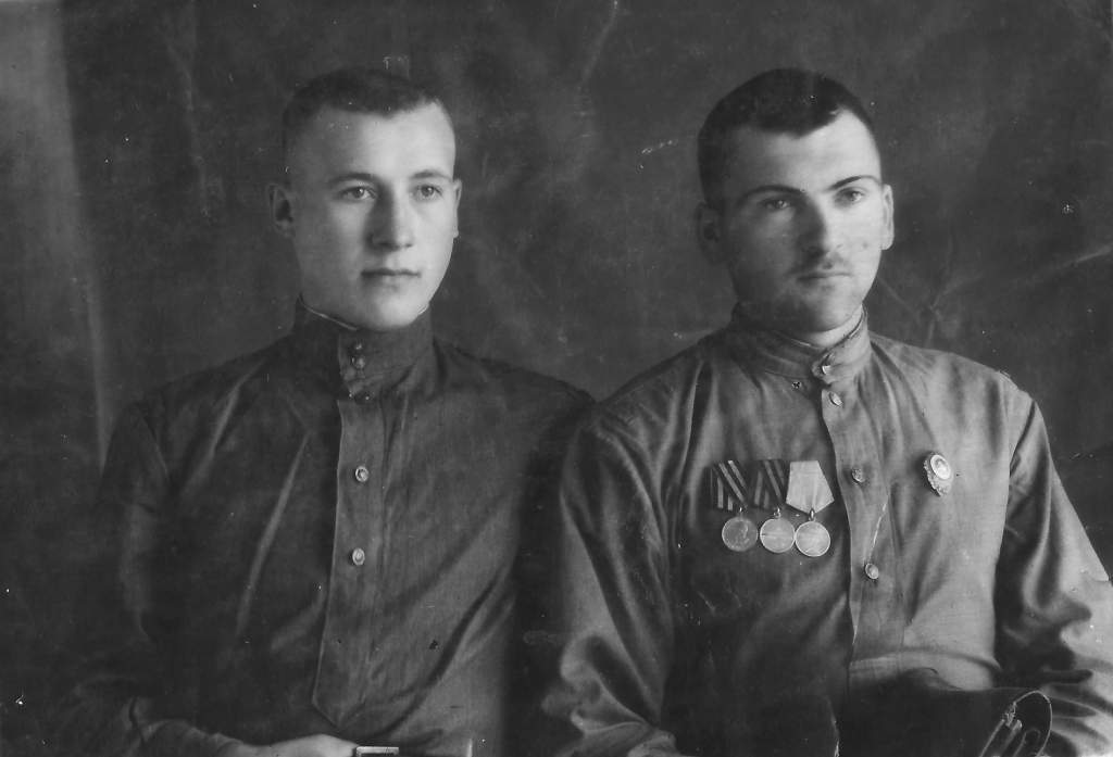 Фото 7 – Шлыков Г.В. в мае 1945 г..jpg
