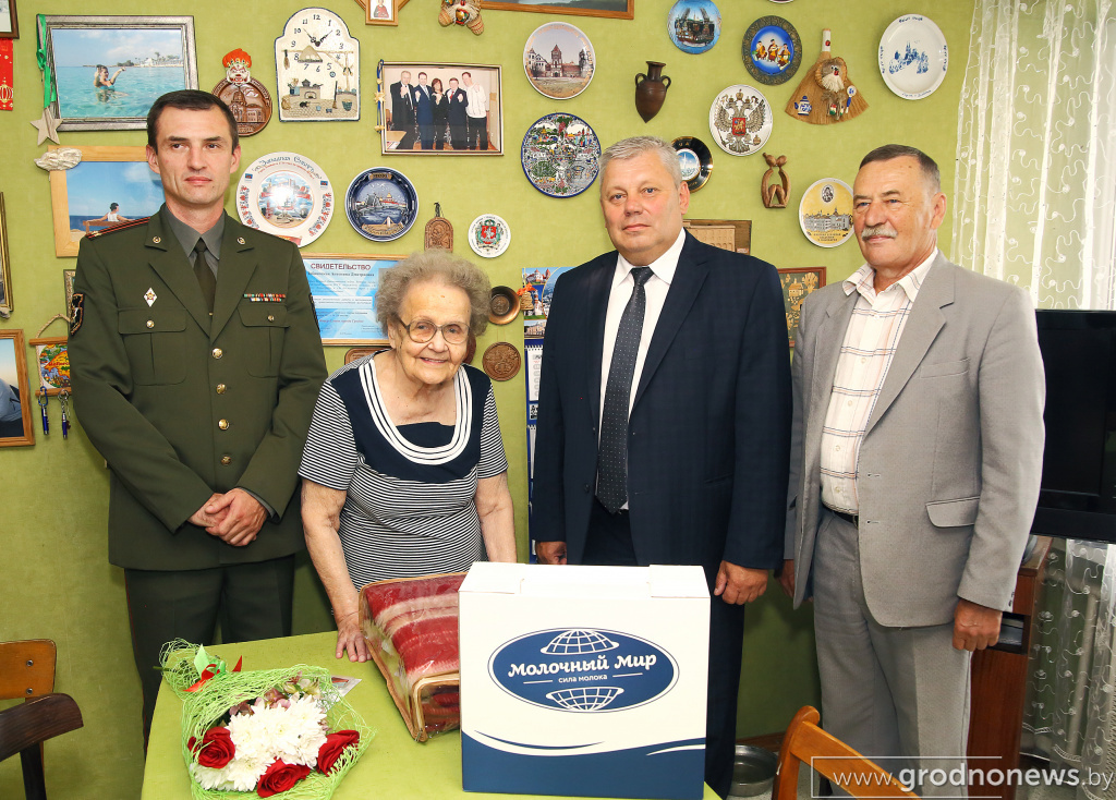 2b19b260393aba174b7173cfefe2743b (1).jpg