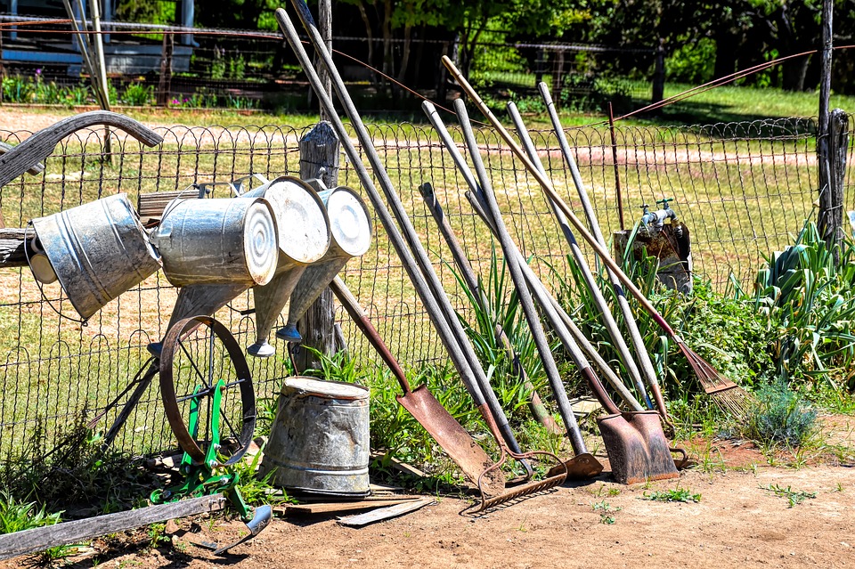 garden-tools-4020788_960_720.jpg