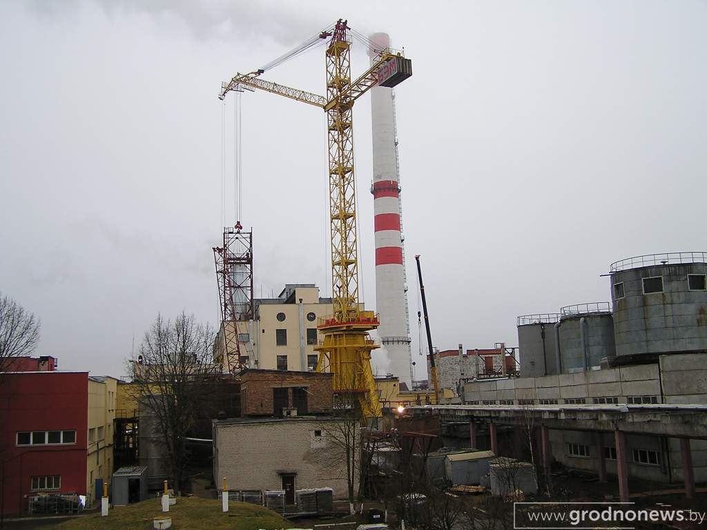 2007-12-19 - ЛТС, 2010-12-13 - ЛТС, Реконструкция ЛТЭЦ, установка трубы котла утилизатора.JPG