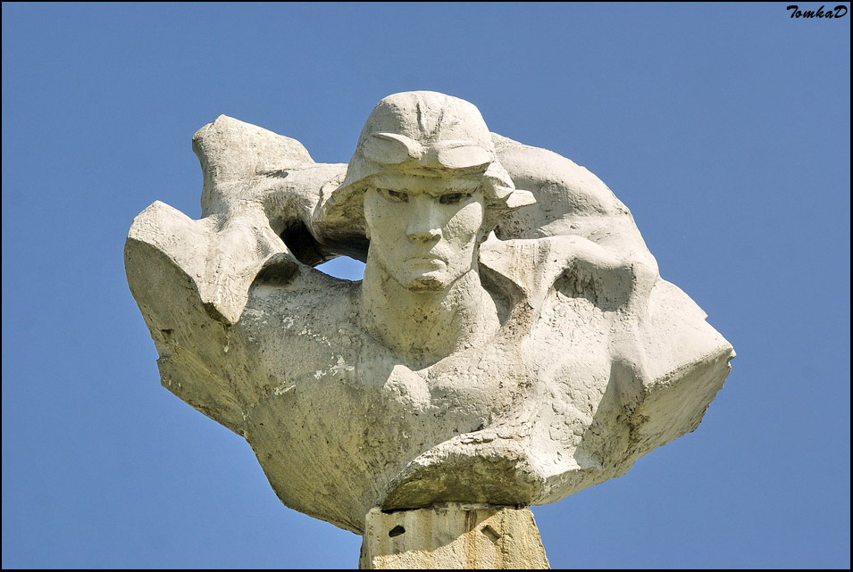 мемориал Радошковичи (2).jpg