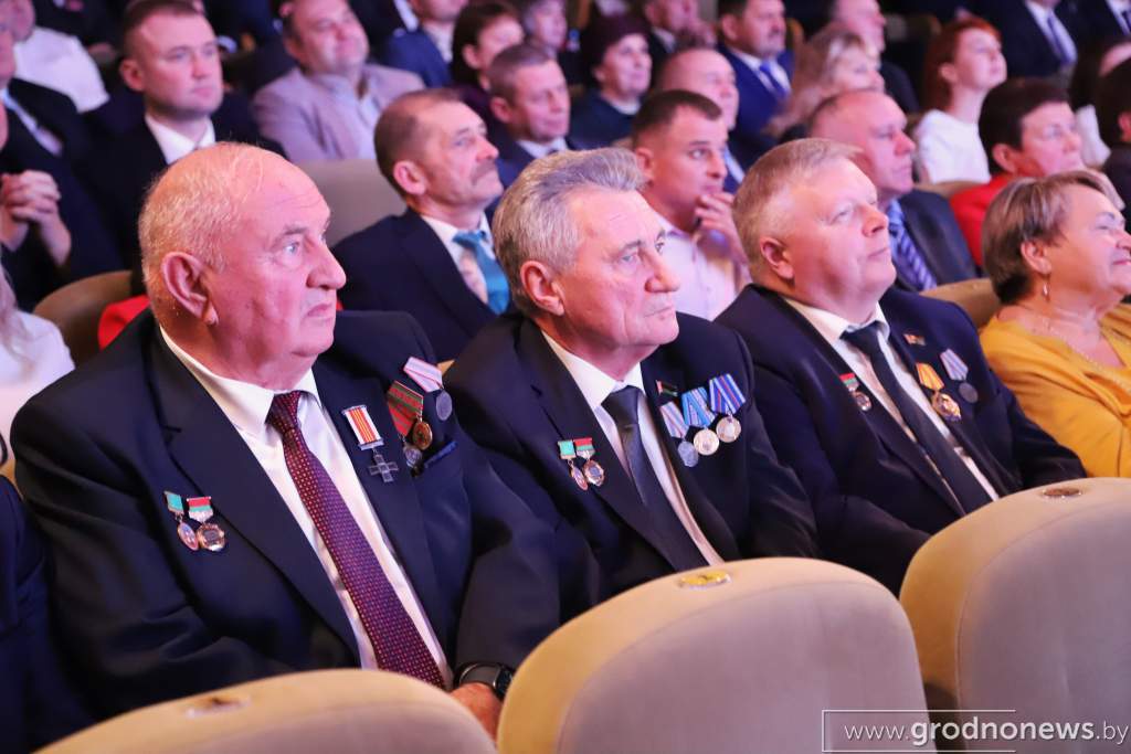 IMG_7990.jpg