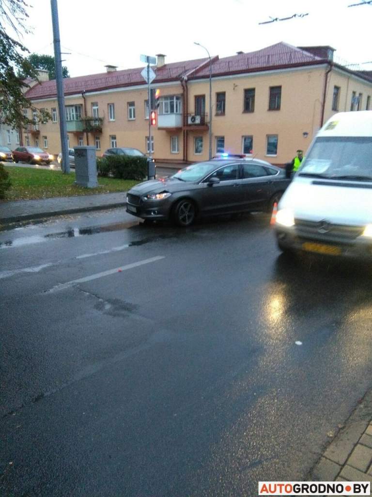 volvo-30-003.jpg