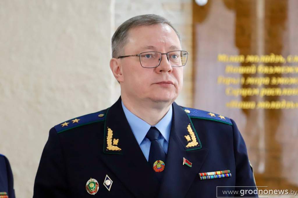 6mk06m2d06rstviqhlrdcs3y56x1bofj.jpg
