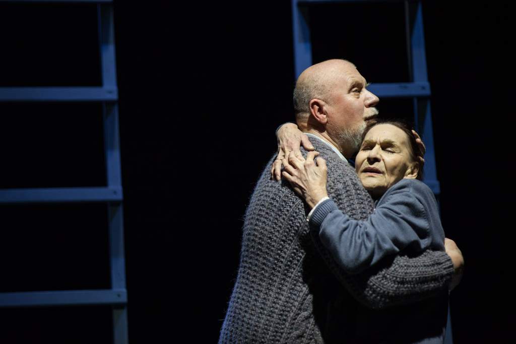 Купаловский театр 1.jpg