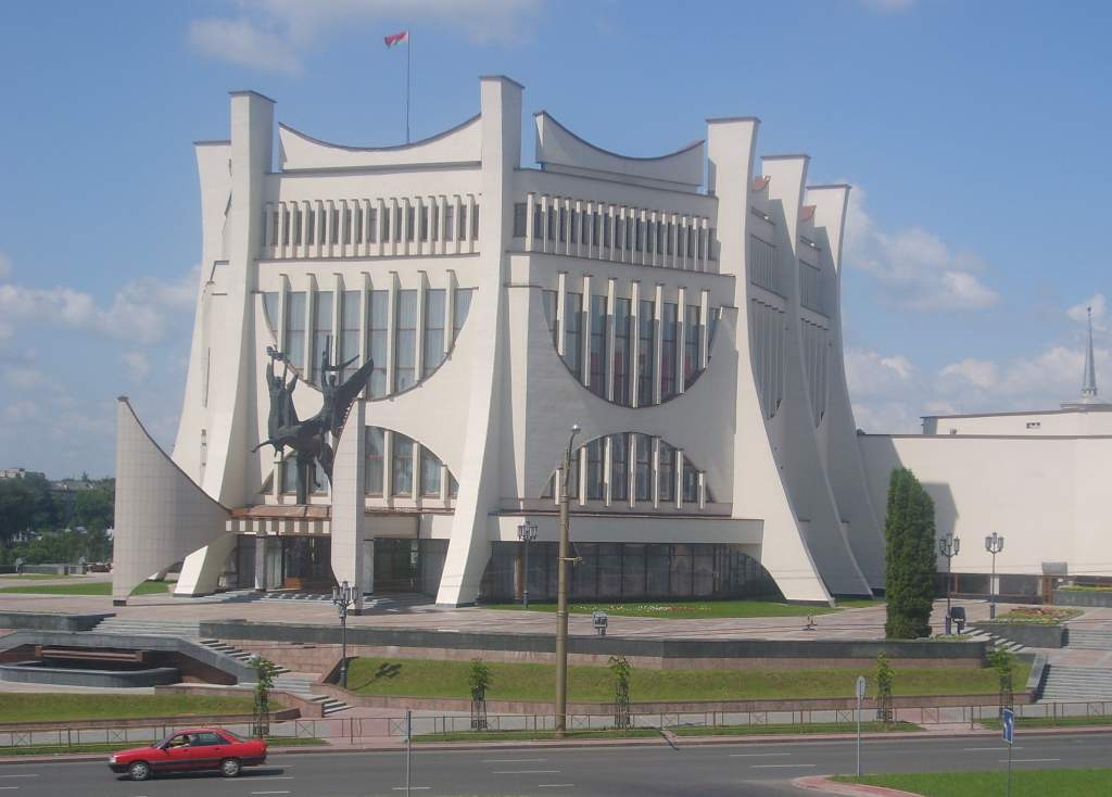 28 Драматычны тэатр-1984 год..JPG