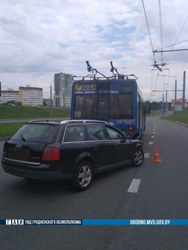 vg4Dl_Br-a8.jpg