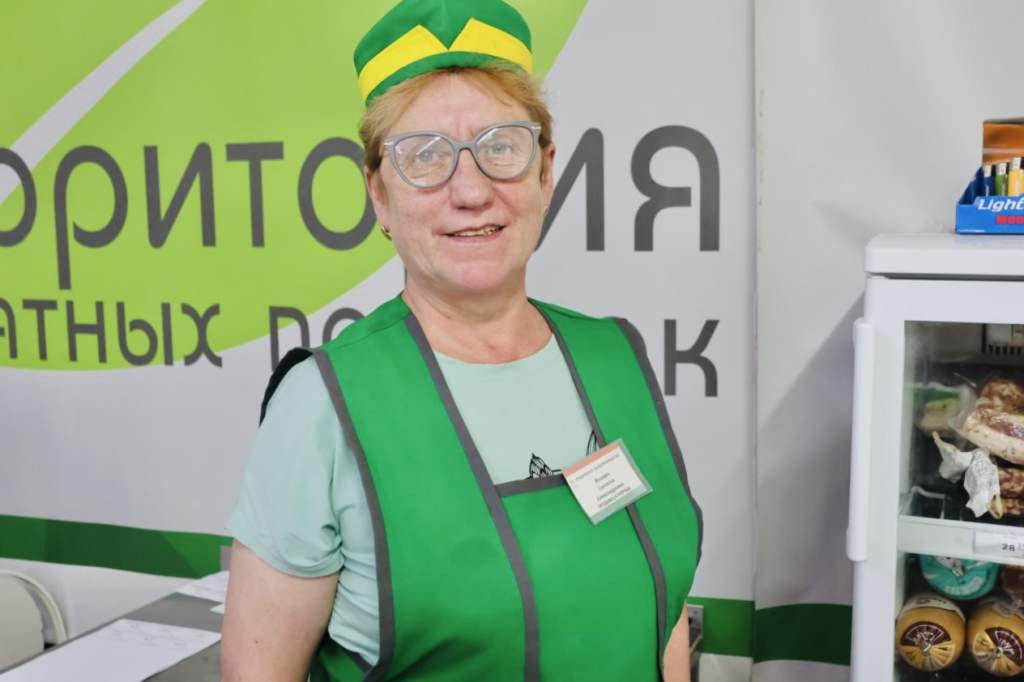 сельский продавец.JPG