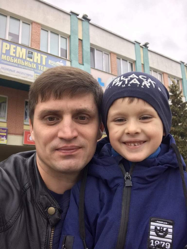 илья барило с папой.jpg