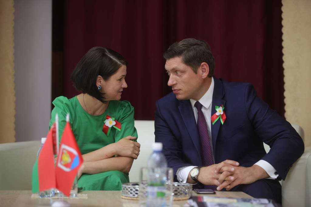 241163-03.jpg