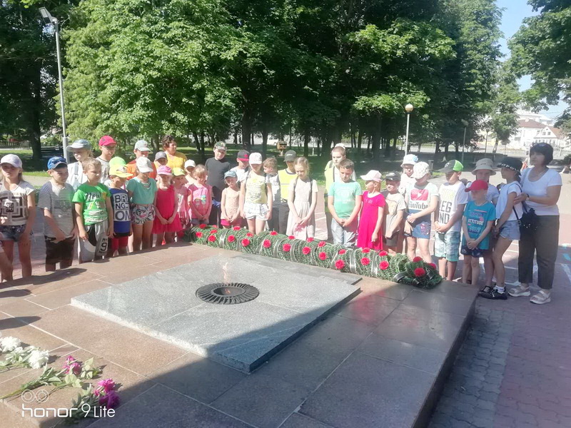 ef5197244cdf768d70f599e31f1e4d17.jpg