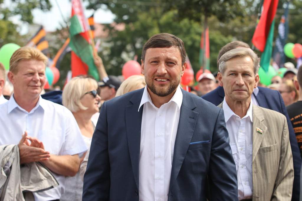 233110-16.JPG