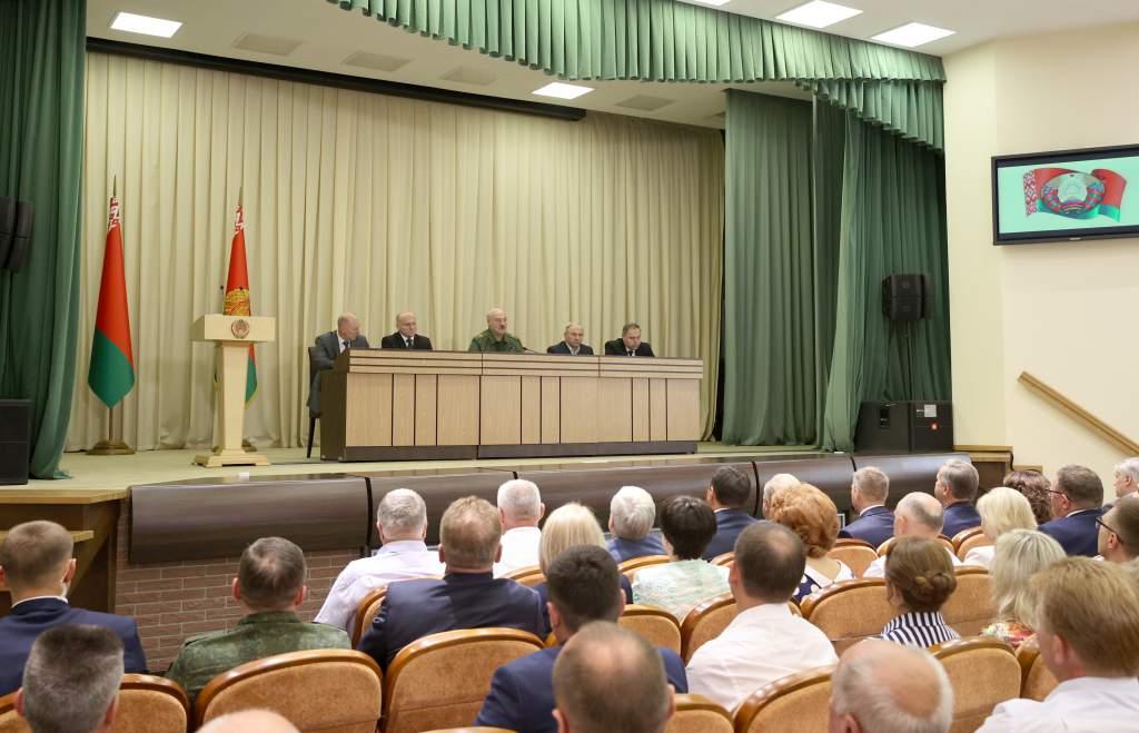 233110-01.jpg