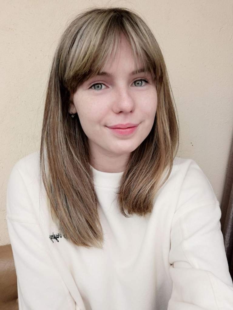 юлия мостоловица.jpg
