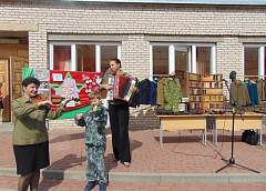 Гродненские школьники, которые отдыхают в Волковыске, также присоединились к празднованию 75-летия освобождения Гродно