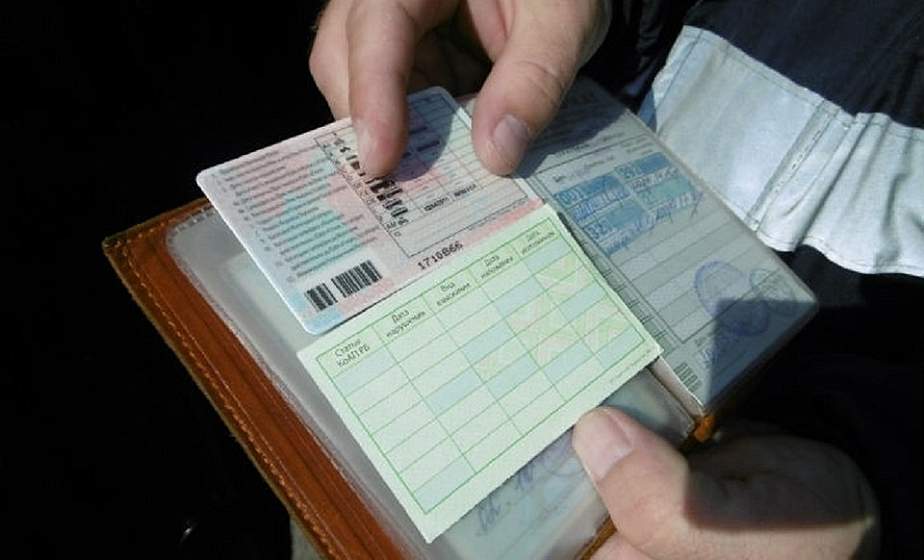 Водитель из Лиды по поддельным документам устроился работать в транспортную организацию, а после в нетрезвом состоянии попал на большегрузе в ДТП