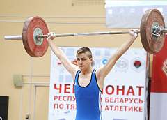 В Гродно проходит чемпионат Республики Беларусь по тяжелой атлетике