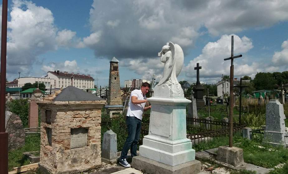 В список историко-культурного наследия внесены  10 надгробий на кладбище по улице Антонова в Гродно