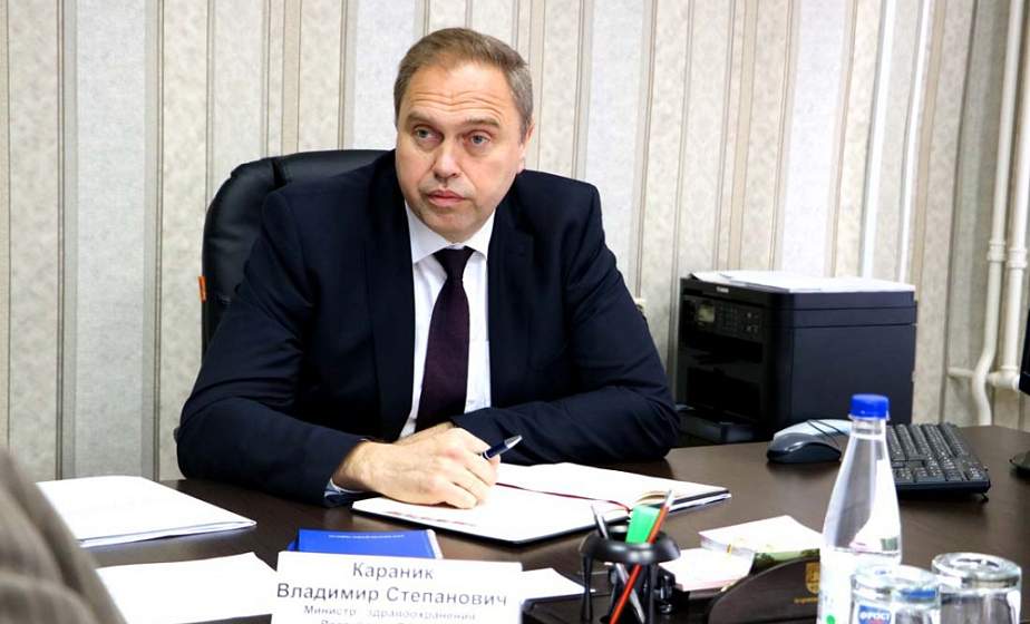 Министр здравоохранения провел прием граждан в Островце и рассказал про ввод новой больницы