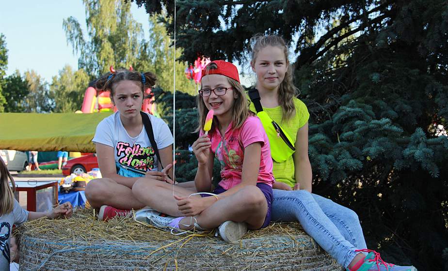 У Малой Бераставіцы адзначылі “Бульба-МЭБ”: свята бульбы, працы і людзей