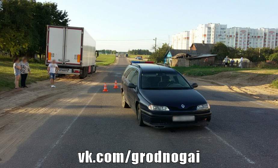 В Лиде водитель сбил 11-летнюю девочку, которая выбежала из-за припаркованной фуры