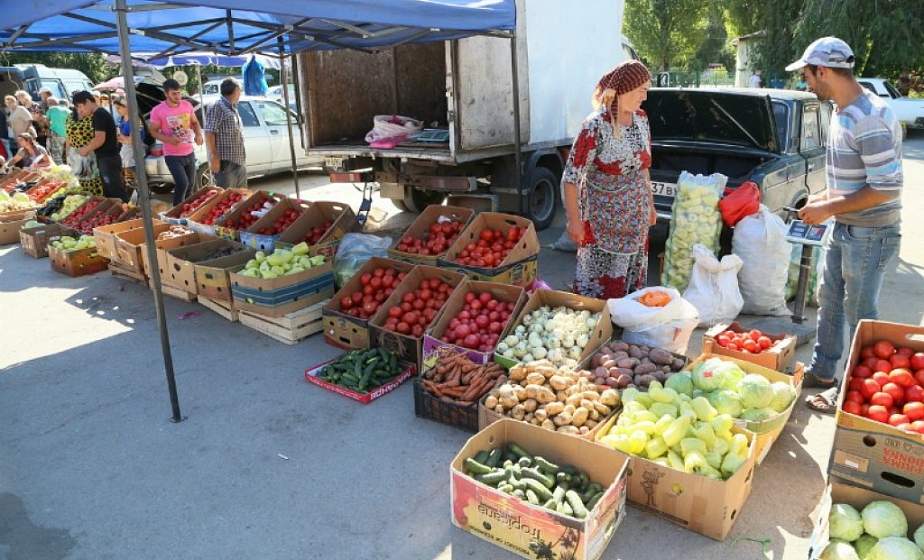 В Гродненском районе ужесточили контроль за несанкционированной торговлей на обочинах дорог