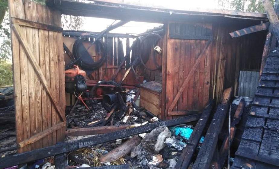 Собака оповестила хозяев о пожаре в Слонимском районе