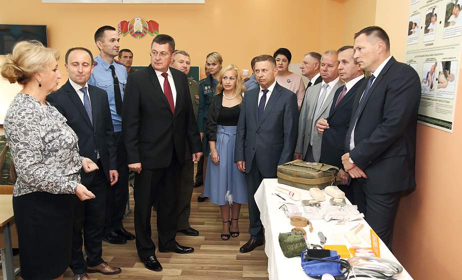 «Становись, равняйсь, смирно!»: в Гродно открыли первый центр допризывной подготовки