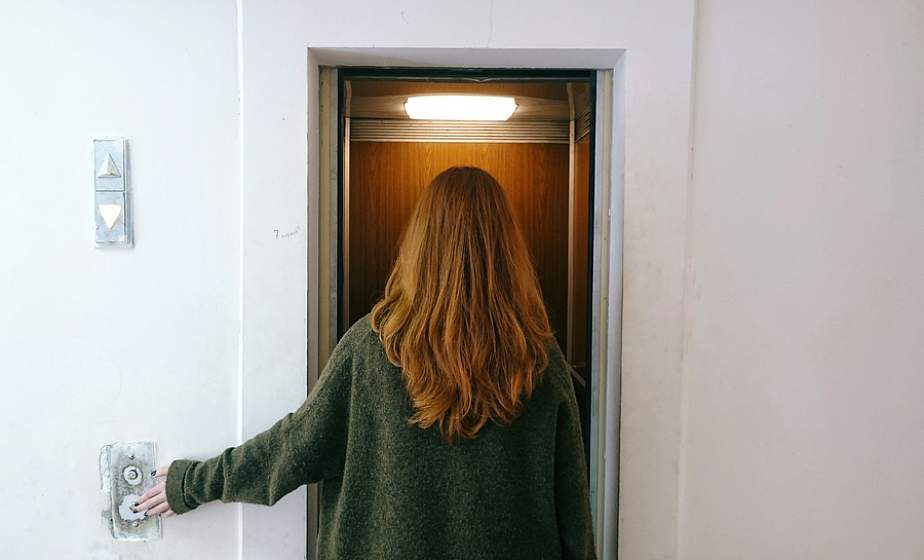 Иностранец приставал в лифте к несовершеннолетней гродненке: суд назначил наказание - 3 месяца ареста