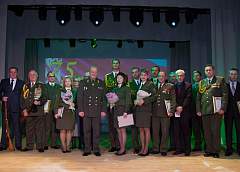 Награды и памятные подарки, чествование ветеранов и музыкальные поздравления. В Гродно прошло торжественное собрание, посвященное 75-летию военного комиссариата Гродненской области