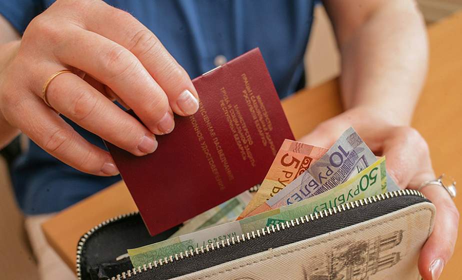 Правительство готовит предложения по повышению детских пособий и исчислению стажа для матерей