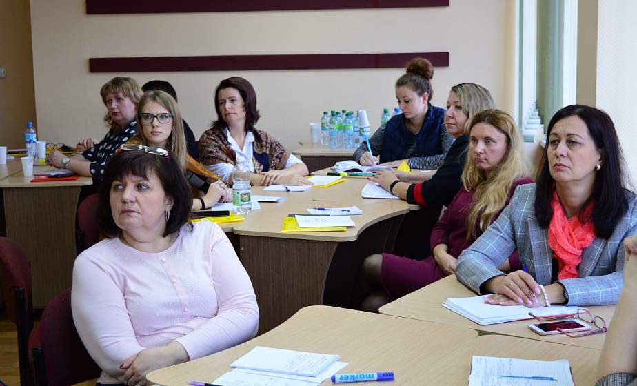 Педагогические мастерские и тренинги с родителями. В Гродно обсудили форматы работы с детьми с особенностями психофизического развития