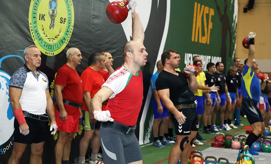 От Беларуси до Конго и Японии. Как в Гродно проходит чемпионат и кубок мира по гиревому спорту  