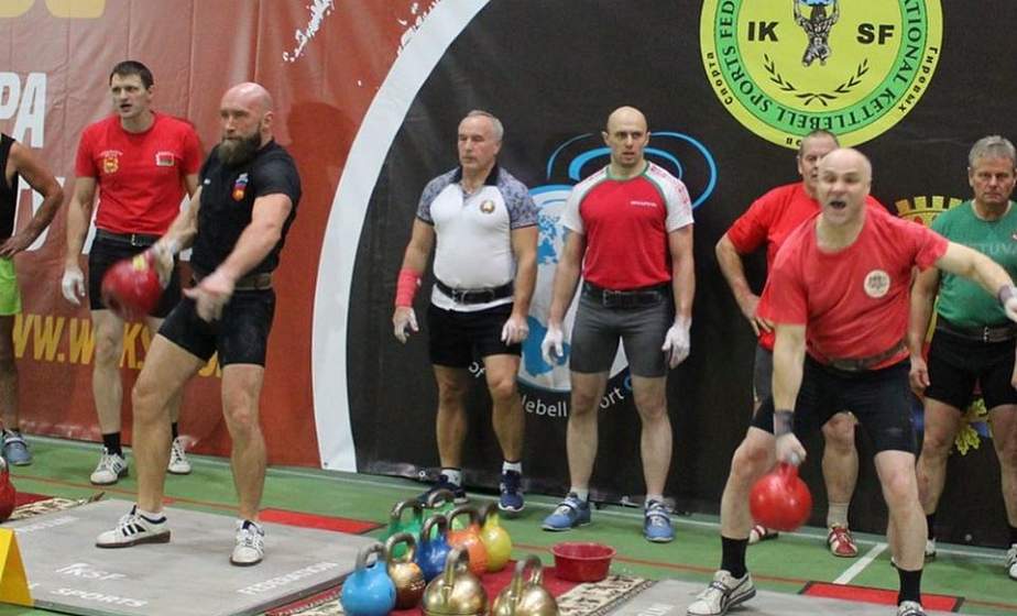 Новые мировые рекорды и невероятная сила духа. В Гродно завершился чемпионат и Кубок мира по гиревому спорту