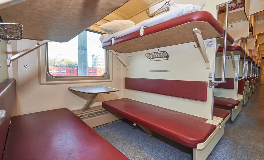 В поезде "Минск-Гродно" у жителя столицы, пока он спал, украли телефон